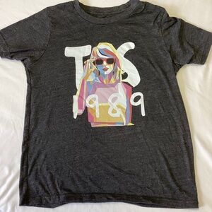 Taylor Swift 1989 shirt